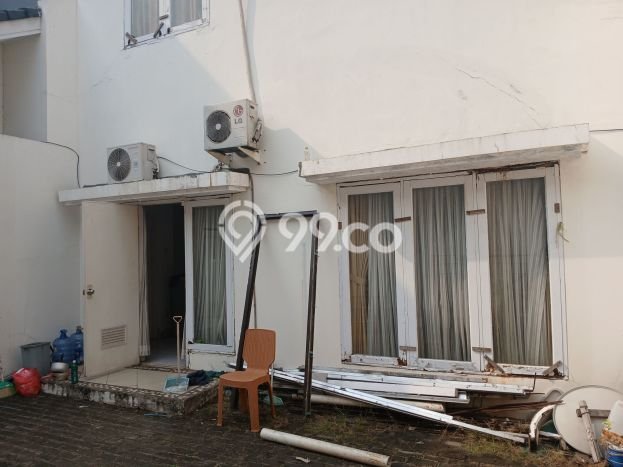 Jual Rumah Luas Megah Dengan View Eksklusif di Grand Wisata, Bekasi Jual Rumah Luas Megah Dengan View Eksklusif di Grand Wisata, Bekasi