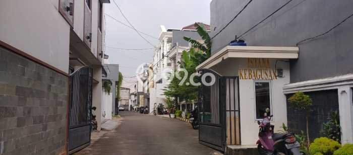 Rumah Modern Minimalis 4 KT Siap Huni di Pasar Minggu Rumah Modern Minimalis 4 KT Siap Huni di Pasar Minggu