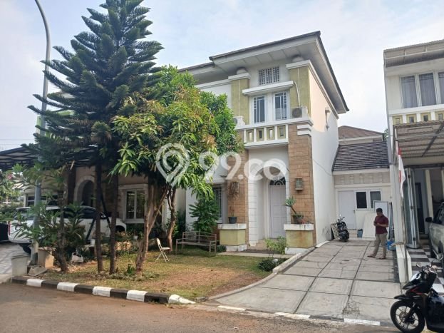 Jual Rumah Luas Megah Dengan View Eksklusif di Grand Wisata, Bekasi Jual Rumah Luas Megah Dengan View Eksklusif di Grand Wisata, Bekasi