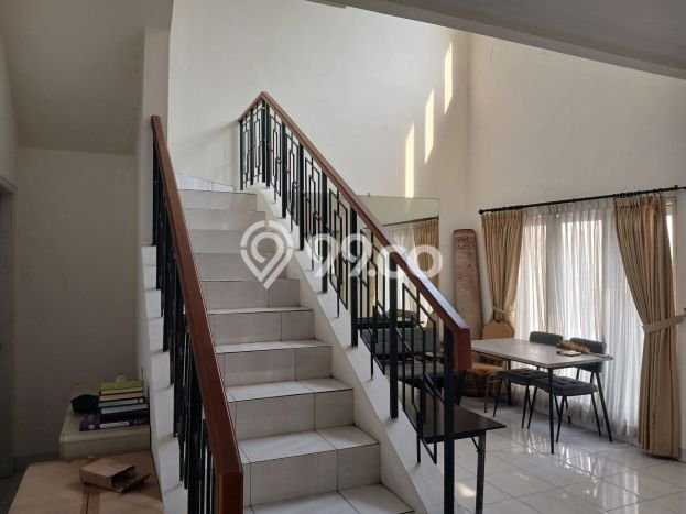 Jual Rumah Luas Megah Dengan View Eksklusif di Grand Wisata, Bekasi Jual Rumah Luas Megah Dengan View Eksklusif di Grand Wisata, Bekasi