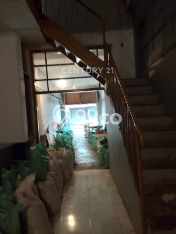 Unit Ruko Dijual di Bandung LT 310m2 & LB 300m2 Unit Ruko Dijual di Bandung LT 310m2 & LB 300m2