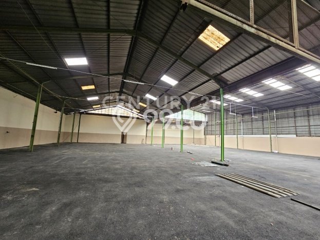 For Rent Gudang Kawasan Premium di Bandung Kota, Luas 2000m², Siap Usaha For Rent Gudang Kawasan Premium di Bandung Kota, Luas 2000m², Siap Usaha