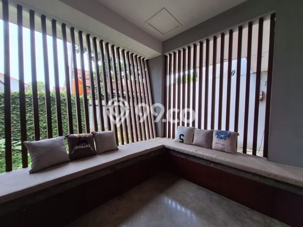 Rumah Elit Modern Tanpa Renovasi di Pondok Indah Jakarta Selatan Rumah Elit Modern Tanpa Renovasi di Pondok Indah Jakarta Selatan