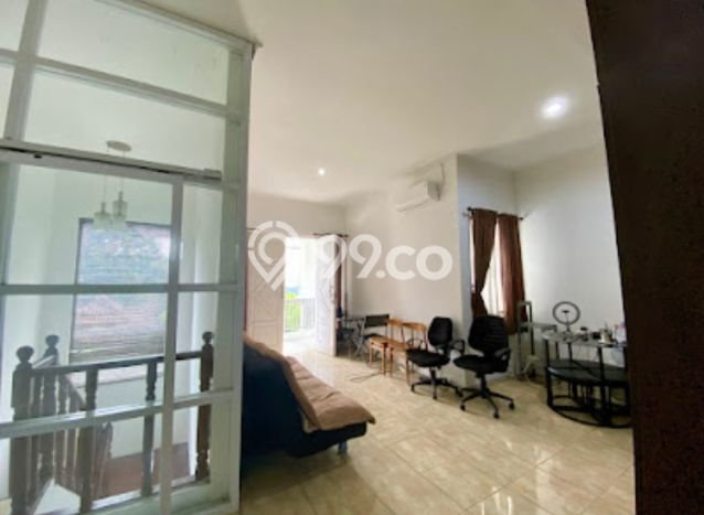 Rumah Asri di Ciputat Timur, Tangerang Selatan, LT 200m² LB 159m² Rumah Asri di Ciputat Timur, Tangerang Selatan, LT 200m² LB 159m²
