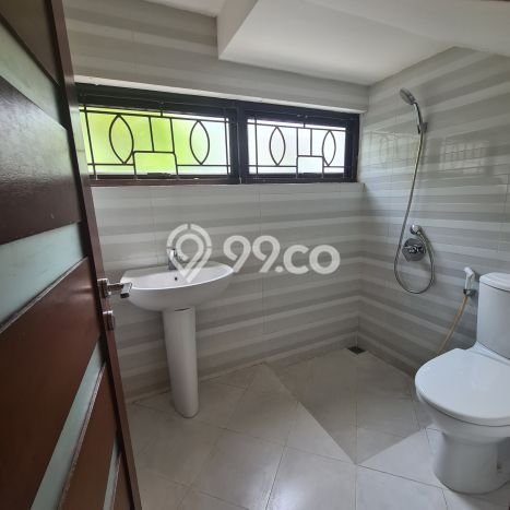 Ready to Use! Premium House LT 162m2 Desain Elegan di Antasari Ready to Use! Premium House LT 162m2 Desain Elegan di Antasari