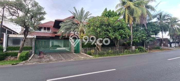 Rumah Luxury Modern Tanpa Renovasi di Pondok Indah Jakarta Selatan Rumah Luxury Modern Tanpa Renovasi di Pondok Indah Jakarta Selatan