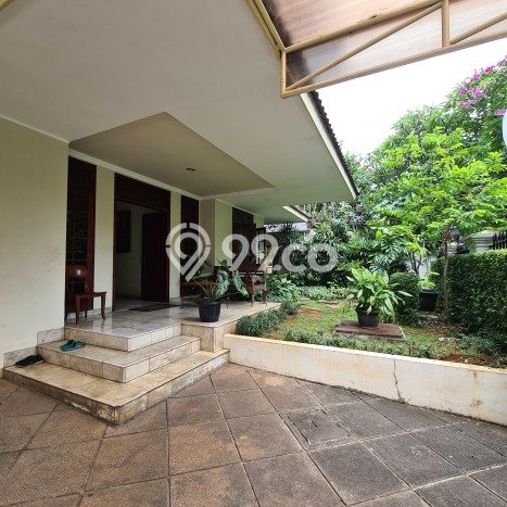 Hunian Mewah LB 500m2 Siap Pakai Desain Elegan di Pondok Indah, Jakarta Selatan Hunian Mewah LB 500m2 Siap Pakai Desain Elegan di Pondok Indah, Jakarta Selatan
