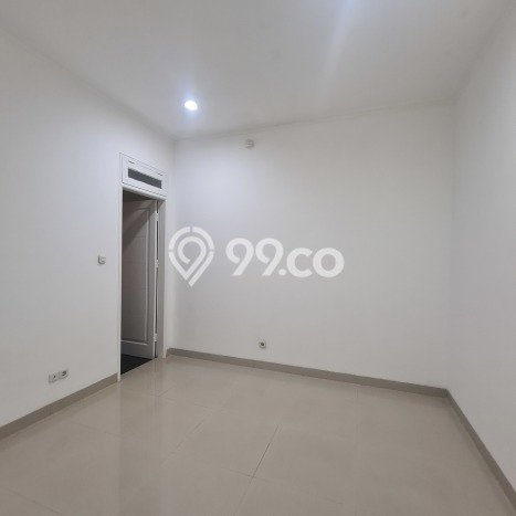Rumah Modern 3 KT di Cirendeu Jakarta Selatan Semi Furnished Rumah Modern 3 KT di Cirendeu Jakarta Selatan Semi Furnished