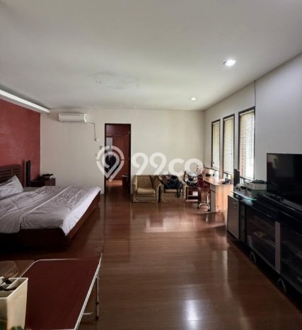 Hunian Elit LB 300m2 Siap Huni Desain Elegan di Pondok Indah, Jakarta Selatan Hunian Elit LB 300m2 Siap Huni Desain Elegan di Pondok Indah, Jakarta Selatan