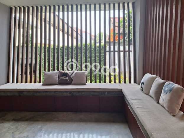 For Sale! Luxury House LT 138m2 Desain Modern di Pondok Indah For Sale! Luxury House LT 138m2 Desain Modern di Pondok Indah