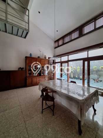 Rumah Mewah LB 350m2 Siap Huni Desain Elegan di Pondok Indah, Jakarta Selatan Rumah Mewah LB 350m2 Siap Huni Desain Elegan di Pondok Indah, Jakarta Selatan