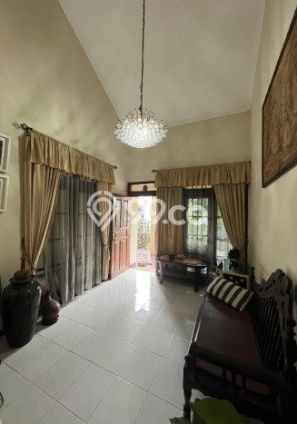 Jual Rumah Luas Megah Dengan View Eksklusif di Pondok Indah, Jakarta Selatan Jual Rumah Luas Megah Dengan View Eksklusif di Pondok Indah, Jakarta Selatan