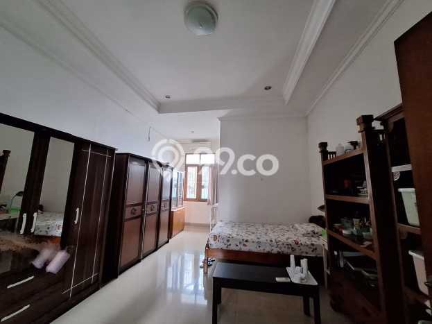 Rumah Mewah LB 350m2 Siap Huni Desain Elegan di Pondok Indah, Jakarta Selatan Rumah Mewah LB 350m2 Siap Huni Desain Elegan di Pondok Indah, Jakarta Selatan