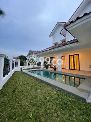For Sale! Luxury House LT 446m2 Desain Elegan di Lebak Bulus For Sale! Luxury House LT 446m2 Desain Elegan di Lebak Bulus