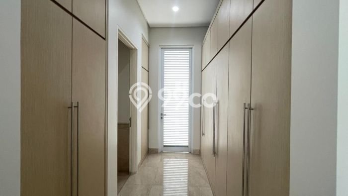 Ready to Use! Luxury House LT 864m2 Desain Elegan di Cipete Ready to Use! Luxury House LT 864m2 Desain Elegan di Cipete