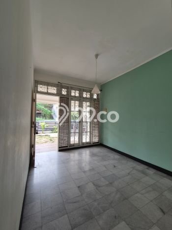 Rumah Luxury Modern Tanpa Renovasi di Lebak Bulus Jakarta Selatan Rumah Luxury Modern Tanpa Renovasi di Lebak Bulus Jakarta Selatan