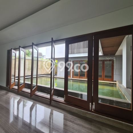 Rumah Elit LB 654m2 Siap Huni Desain Elegan di Pondok Indah, Jakarta Selatan Rumah Elit LB 654m2 Siap Huni Desain Elegan di Pondok Indah, Jakarta Selatan