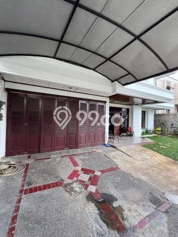Siap Huni Rumah Mewah 5 Kamar di Kebayoran Lama Dekat ke Mana Pun Siap Huni Rumah Mewah 5 Kamar di Kebayoran Lama Dekat ke Mana Pun