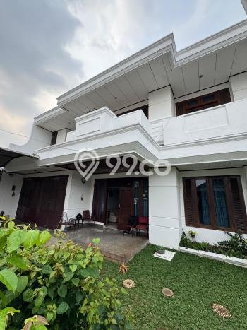 Siap Huni Rumah Mewah 5 Kamar di Kebayoran Lama Dekat ke Mana Pun Siap Huni Rumah Mewah 5 Kamar di Kebayoran Lama Dekat ke Mana Pun