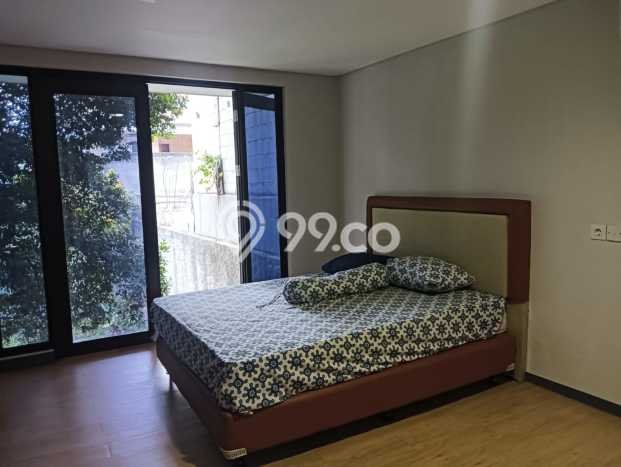 Disewakan! Rumah 3 Kamar Tidur &
2 Kamar Mandi di Tanjung Barat, Jakarta Selatan Disewakan! Rumah 3 Kamar Tidur &
2 Kamar Mandi di Tanjung Barat, Jakarta Selatan