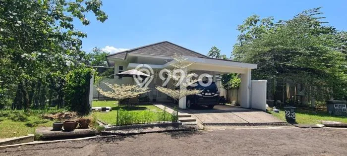 For Sale! Luxury House LT 465m2 Desain Elegan di Sentul City For Sale! Luxury House LT 465m2 Desain Elegan di Sentul City