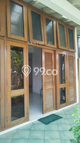 Hunian Mewah Siap Huni LT 336m2 di Kembangan, Jakarta Barat Hunian Mewah Siap Huni LT 336m2 di Kembangan, Jakarta Barat