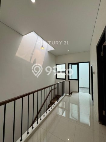 Rumah Luxury Modern Siap Huni di Rawamangun Jakarta Timur Rumah Luxury Modern Siap Huni di Rawamangun Jakarta Timur