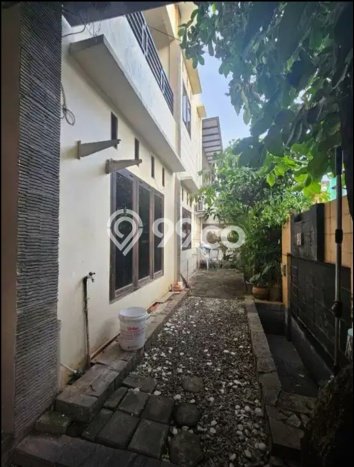 Rumah Elit Modern Tanpa Renovasi di Rawamangun Jakarta Timur Rumah Elit Modern Tanpa Renovasi di Rawamangun Jakarta Timur