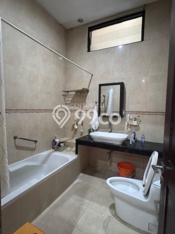 Disewakan Segera Rumah Kondisi Baik di Kawasan Pancoran, Jakarta Selatan Disewakan Segera Rumah Kondisi Baik di Kawasan Pancoran, Jakarta Selatan