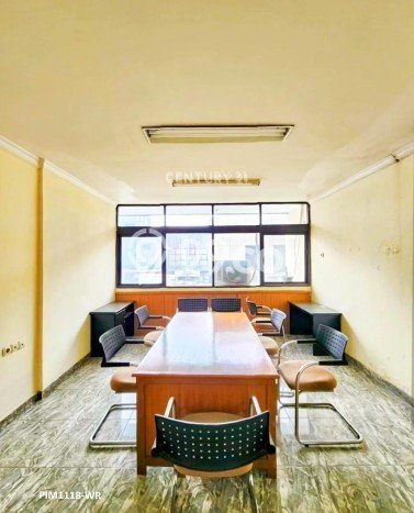 Unit Ruko Dijual di Jakarta Selatan LT 114m2 & LB 210m2 Unit Ruko Dijual di Jakarta Selatan LT 114m2 & LB 210m2