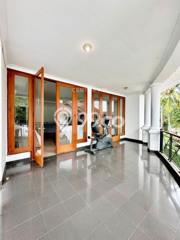 Hunian Super Elit dengan Akses Paling Strategis di Pondok Indah, Jakarta Selatan Hunian Super Elit dengan Akses Paling Strategis di Pondok Indah, Jakarta Selatan