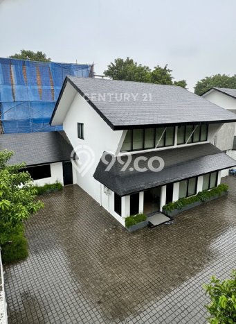 Disewakan Rumah Strategis di Pakubuwono LT 500m2 / LB 382m2 Siap Huni Disewakan Rumah Strategis di Pakubuwono LT 500m2 / LB 382m2 Siap Huni