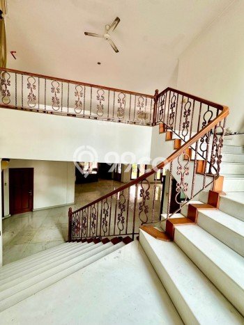 Hunian Super Mewah dengan Akses Paling Strategis di Pondok Indah, Jakarta Selatan Hunian Super Mewah dengan Akses Paling Strategis di Pondok Indah, Jakarta Selatan