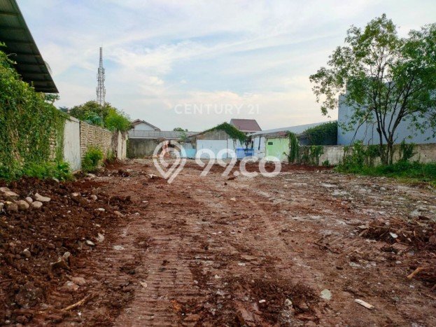Jarang Ada! Tanah di Ciputat Punya Luas 831m2 SHM Jarang Ada! Tanah di Ciputat Punya Luas 831m2 SHM