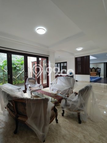 Disewakan Rumah Modern di Kebayoran Lama Harga Rp 800 Juta/ Tahun Disewakan Rumah Modern di Kebayoran Lama Harga Rp 800 Juta/ Tahun