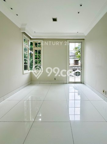For Sale! Luxury House LT 200m2 Desain Modern di Pondok Indah For Sale! Luxury House LT 200m2 Desain Modern di Pondok Indah