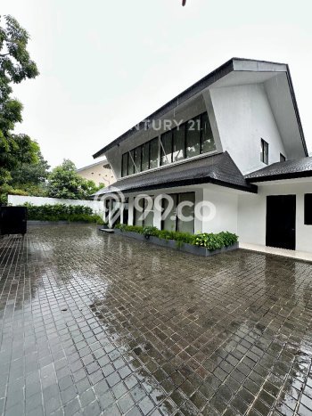 Disewakan Rumah Strategis di Pakubuwono LT 500m2 / LB 382m2 Siap Huni Disewakan Rumah Strategis di Pakubuwono LT 500m2 / LB 382m2 Siap Huni