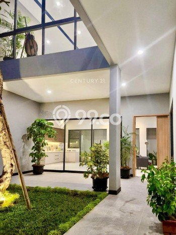 For Sale! Luxury House LT 252m2 Desain Elegan di BSD City For Sale! Luxury House LT 252m2 Desain Elegan di BSD City