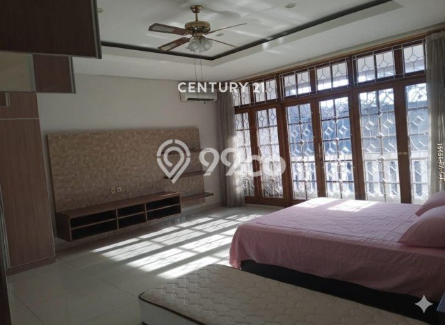 Hunian Modern dengan LT 600m2 & LB 800m2 Disewakan di Pondok Indah Hunian Modern dengan LT 600m2 & LB 800m2 Disewakan di Pondok Indah