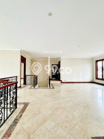 Rumah Mewah LB 608m2 Siap Huni Desain Elegan di Pondok Indah, Jakarta Selatan Rumah Mewah LB 608m2 Siap Huni Desain Elegan di Pondok Indah, Jakarta Selatan