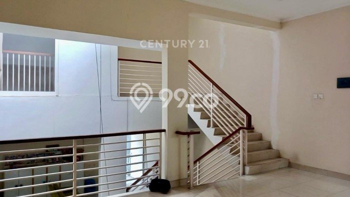 Hunian Elit LB 225m2 Siap Huni Desain Elegan di Sektor 7-Bintaro, Tangerang Selatan Hunian Elit LB 225m2 Siap Huni Desain Elegan di Sektor 7-Bintaro, Tangerang Selatan