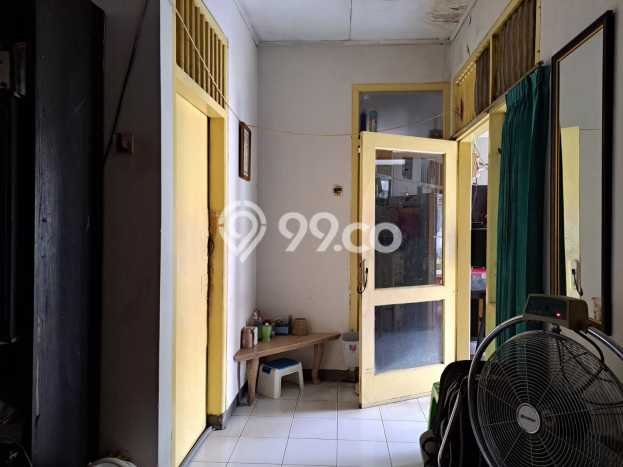 Siap Huni Rumah Mewah 4 Kamar di Senen Dekat ke Mana Pun Siap Huni Rumah Mewah 4 Kamar di Senen Dekat ke Mana Pun