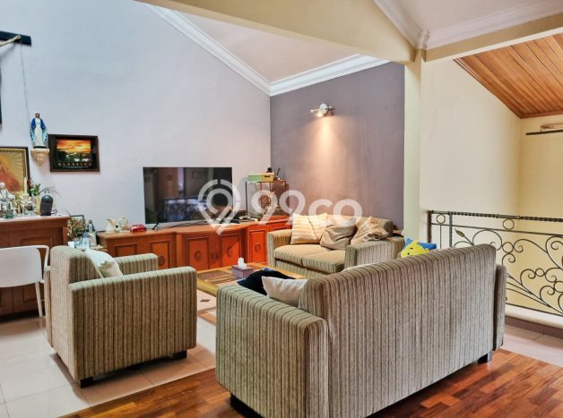 Rumah Mewah LB 250m2 Siap Pakai Desain Elegan di BSD City, Tangerang Rumah Mewah LB 250m2 Siap Pakai Desain Elegan di BSD City, Tangerang