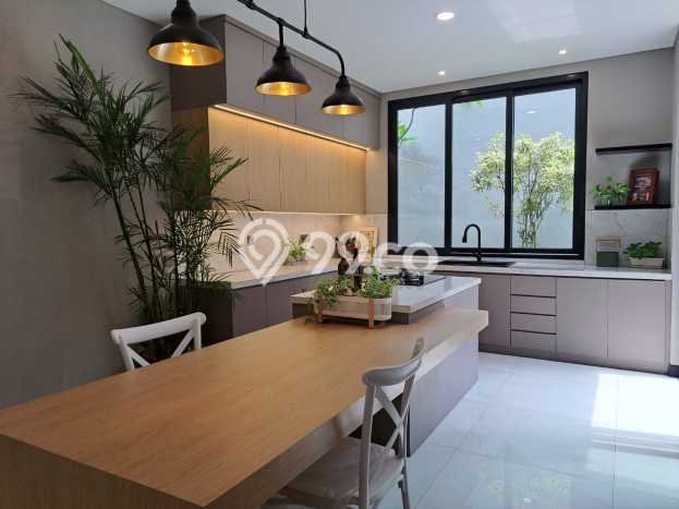 Siap Huni Hunian Elit 4 Kamar di BSD Dekat ke Mana Pun Siap Huni Hunian Elit 4 Kamar di BSD Dekat ke Mana Pun