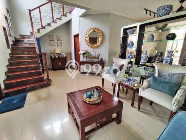 Hunian Mewah LB 250m2 Siap Pakai Desain Elegan di Bintaro, Tangerang Selatan Hunian Mewah LB 250m2 Siap Pakai Desain Elegan di Bintaro, Tangerang Selatan
