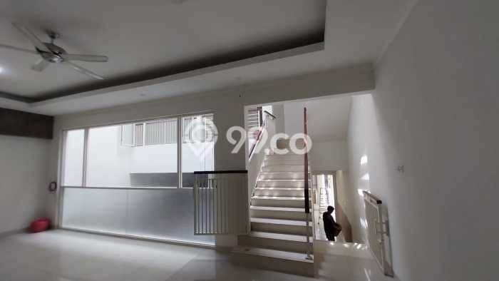 Ready to Use! Premium House LT 136m2 Desain Modern di Bintaro Ready to Use! Premium House LT 136m2 Desain Modern di Bintaro