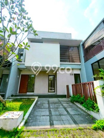 Rumah Luxury Modern Tanpa Renovasi di BSD Tangerang Rumah Luxury Modern Tanpa Renovasi di BSD Tangerang