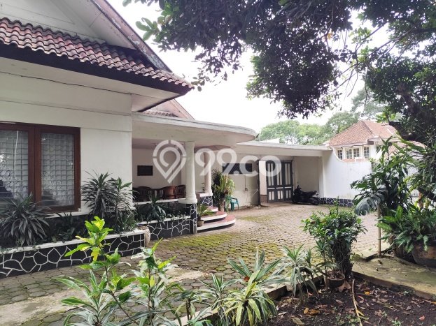 Rumah Sewa Bandung LT 1041m2 LB 450m2 Kawasan Cipedes Rumah Sewa Bandung LT 1041m2 LB 450m2 Kawasan Cipedes