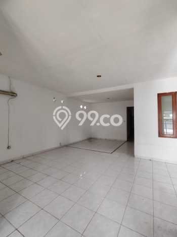 Disewakan! Rumah 4 Kamar Tidur &
3 Kamar Mandi di Cihampelas, Bandung Disewakan! Rumah 4 Kamar Tidur &
3 Kamar Mandi di Cihampelas, Bandung