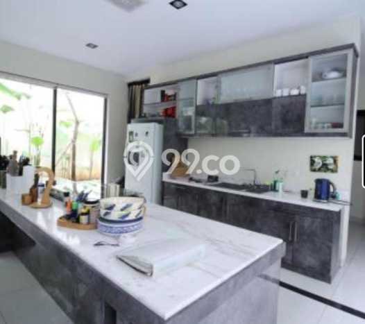 Rumah sewa siap pakai 5 KT di Senopati, Jakarta Selatan Rumah sewa siap pakai 5 KT di Senopati, Jakarta Selatan